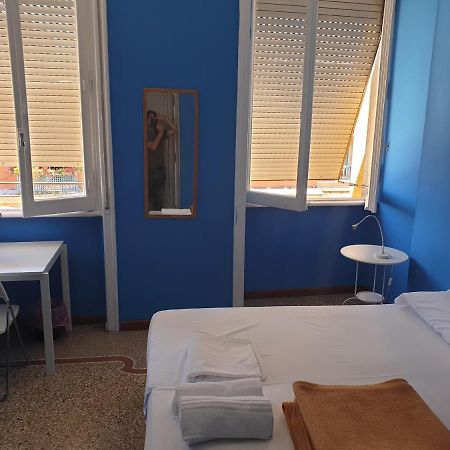 Art In Accommodation Рим Экстерьер фото